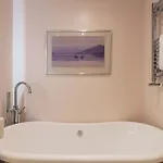Tyson Place, 2 Bed Renovated Apartment, Apartment Ambleside