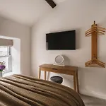 Tyson Place, 2 Bed Renovated Apartment, Apartment Ambleside