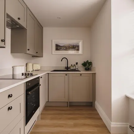 Tyson Place, 2 Bed Renovated Apartment, Lägenhet