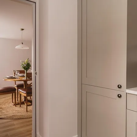 Апартаменты Tyson Place, 2 Bed Renovated Apartment,