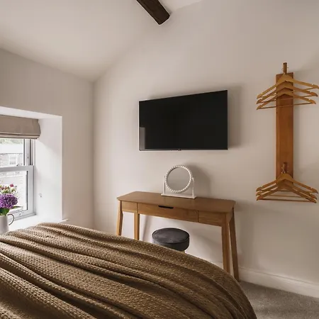 Tyson Place, 2 Bed Renovated Apartment, Lägenhet Ambleside